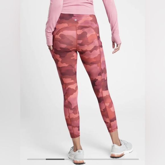 ATHLETA ULTIMATE STASH PRINTE 7/8 TIGHT CAMO LEGGINGS SIZE SMALL - Picture 2 of 9